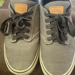 Men’s Vans. EUC